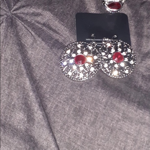 Jewelry - Picture 2 of 5